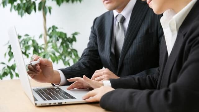 SMBC日興証券紹介キャンペーンで最大10万円以上の現金・カタログギフトがもらえる!